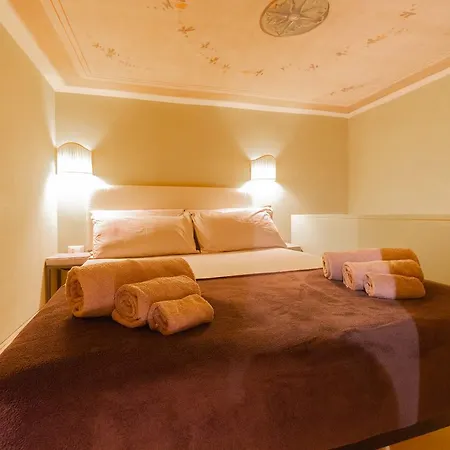 Palazzo Della Scimmia Apartment