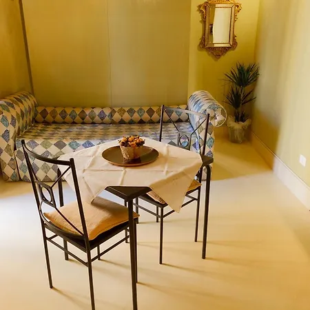 Apartment Palazzo Della Scimmia Rom